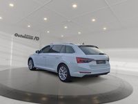 Gebraucht Skoda Superb Style 150 PS (110 kW) 2024 Moonweiss metallic Kombi