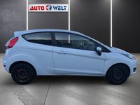 Gebraucht Ford Fiesta Ambiente 65 PS (47 kW) 2015 Weiß Kleinwagen