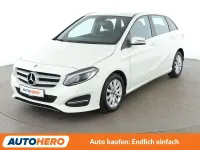 Gebraucht Mercedes B180 Style 122 PS (89 kW) 2018 Calcitweiss/zirrusweiss Kleinwagen