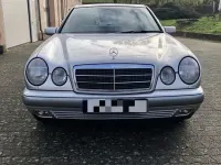 Gebraucht Mercedes E200 136 PS (100 kW) 1997 Silber Limousine