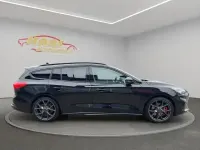 Käytetty Ford Focus ST 280 HP (205 kW) 2021 Musta Sedan