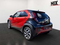 Gebraucht Toyota Aygo X Basis 72 PS (52 kW) 2024 Chili red perleffekt/ night sky black SUV
