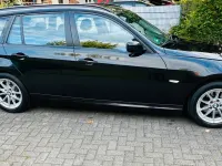 Gebraucht BMW 320 183 PS (134 kW) 2011 Schwarz Kombi
