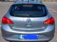 Gebraucht Opel Astra Sport 103 PS (75 kW) 2014 Silber Limousine