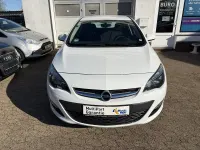 Gebraucht Opel Astra Selection 87 PS (63 kW) 2013 Weiß Limousine