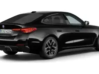 Gebraucht BMW 440 392 PS (288 kW) 2026 Saphirschwarz metallic Coupé