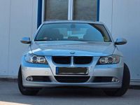 Gebraucht BMW 320 163 PS (119 kW) 2007 Silber Limousine