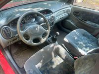 Gebraucht Renault Mégane 75 PS (55 kW) 1997 Rot Limousine