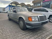 Gebraucht Mercedes E230 136 PS (100 kW) 1985 Goldnut Limousine
