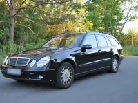 Gebraucht Mercedes E220 150 PS (110 kW) 2004 Schwarz Kombi