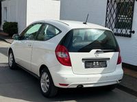 Gebraucht Mercedes A150 90 PS (66 kW) 2009 Weiß Kleinwagen