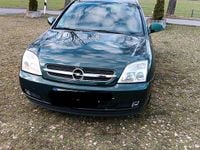 Second-hand Opel Vectra 155 CP (114 kW) 2004 Verde Berlinǎ
