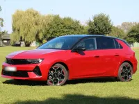 Usata Opel Astra 181 CV (133 kW) 2023 Rosso Utilitaria