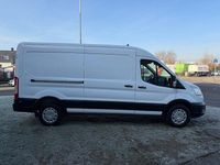 Gebraucht Ford Transit Trend 131 PS (96 kW) 2021 Weiß Van / Kleinbus