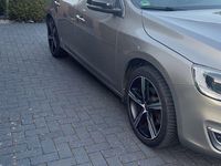 Gebraucht Volvo V60 Summum 181 PS (133 kW) 2015 Beige Kombi