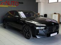 Gebraucht BMW M760e 381 PS (280 kW) 2023 Schwarz Limousine