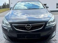 Gebraucht Opel Astra Design Edition 110 PS (80 kW) 2011 Grau Limousine