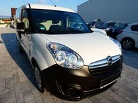 Gebraucht Opel Combo 95 PS (69 kW) 2018 Polarweiss Van / Kleinbus