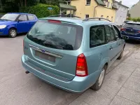 Gebraucht Ford Focus Ghia 116 PS (85 kW) 2001 Grün Limousine