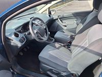 Gebraucht Ford Fiesta Ambiente 60 PS (44 kW) 2009 Blau Kleinwagen