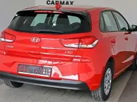 Gebraucht Hyundai i30 Trend 99 PS (72 kW) 2019 Rot Limousine