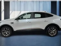 Second-hand Renault Arkana Evolution 140 CP (102 kW) 2024 Alb SUV