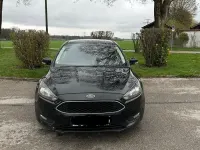 Usado Ford Focus Cool & Connect 150 CV (110 kW) 2017 Negro Berlina