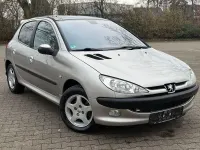 Gebraucht Peugeot 206 Platinum 109 PS (80 kW) 2004 Silber Limousine