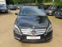 Gebraucht Mercedes B200 156 PS (114 kW) 2012 Schwarz Kleinwagen