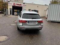 Gebraucht Mercedes E220 194 PS (142 kW) 2019 Silber Kombi