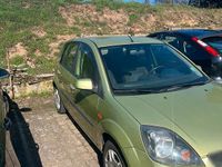 Gebraucht Ford Fiesta 83 PS (61 kW) 2007 Grün Kleinwagen
