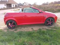 Gebraucht Opel Tigra 90 PS (66 kW) 2009 Rot Cabrio
