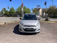 Gebraucht Hyundai i10 Edition 69 PS (50 kW) 2011 Sleek silver Kleinwagen