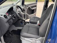Gebraucht VW Caddy Team 105 PS (77 kW) 2010 Blau Van / Kleinbus