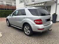 Gebraucht Mercedes ML300 204 PS (150 kW) 2011 Silber SUV