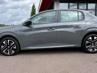 Gebraucht Peugeot 208 Active 101 PS (74 kW) 2024 Grau Kleinwagen