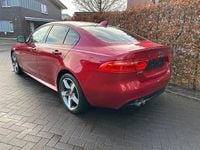 Gebraucht Jaguar XE R-Sport 179 PS (131 kW) 2016 Rot Limousine