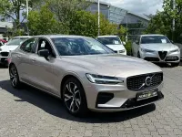 Gebraucht Volvo S60 Plus 250 PS (183 kW) 2023 Grau Limousine