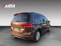 Gebraucht VW Touran Highline 150 PS (110 kW) 2016 Nutshell brown Van / Kleinbus