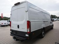 Gebraucht Iveco Daily 175 PS (128 kW) 2023 Weiss Van