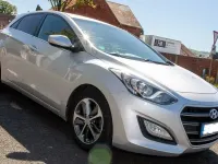 Gebraucht Hyundai i30 GO! 135 PS (99 kW) 2016 Silber Limousine