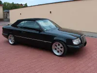 Gebraucht Mercedes E220 150 PS (110 kW) 1995 Schwarz Cabrio