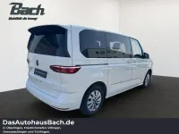 Gebraucht VW Multivan Life 136 PS (100 kW) 2022 Weiß Van / Kleinbus