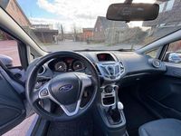 Gebraucht Ford Fiesta Trend 60 PS (44 kW) 2012 Grau Kleinwagen