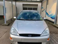 Brugt Ford Focus 100 HK (73 kW) 2001 Sølv Sedan