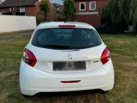 Gebraucht Peugeot 208 68 PS (50 kW) 2012 Weiß Kleinwagen