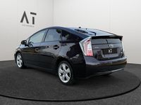 Gebraucht Toyota Prius Life 99 PS (72 kW) 2012 Rot Limousine