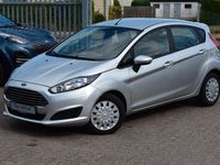 Gebraucht Ford Fiesta Trend 95 PS (69 kW) 2015 Silber Kleinwagen