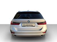 Gebraucht BMW 320 Advantage 190 PS (139 kW) 2020 Glaciersilber metallic Kombi