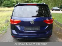 Gebraucht VW Touran Comfortline 150 PS (110 kW) 2016 Blau Van / Kleinbus